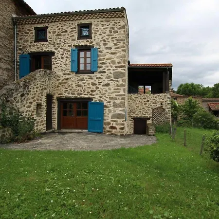 Holiday home Maison De Caractere Avec Terrasse A 300m De L'allier, Ideale Pour Peche, Detente Et Activites Familiales - Fr-1-582-208 *