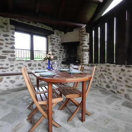 Country house Maison De Caractere Avec Terrasse A 300m De L'allier, Ideale Pour Peche, Detente Et Activites Familiales - Fr-1-582-208 *