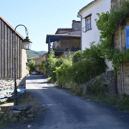 Maison De Caractere Avec Terrasse A 300m De L'allier, Ideale Pour Peche, Detente Et Activites Familiales - Fr-1-582-208 * Villeneuve-d'Allier