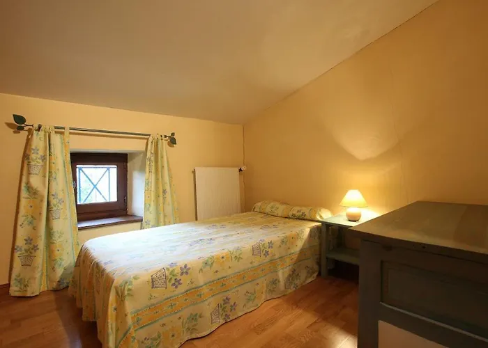 Casa vacanze Maison De Caractère Avec Terrasse à 300m De L'allier, Idéale Pour Pêche, Détente Et Activités Familiales - Fr-1-582-208 *