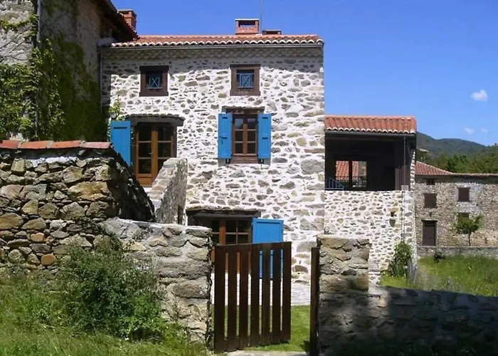 Casa vacanze Maison De Caractère Avec Terrasse à 300m De L'allier, Idéale Pour Pêche, Détente Et Activités Familiales - Fr-1-582-208 Villeneuve-dʼAllier